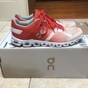 On-Running Women's Cloudflow Running Shoes Size 7.5 Color is a Texas orange.